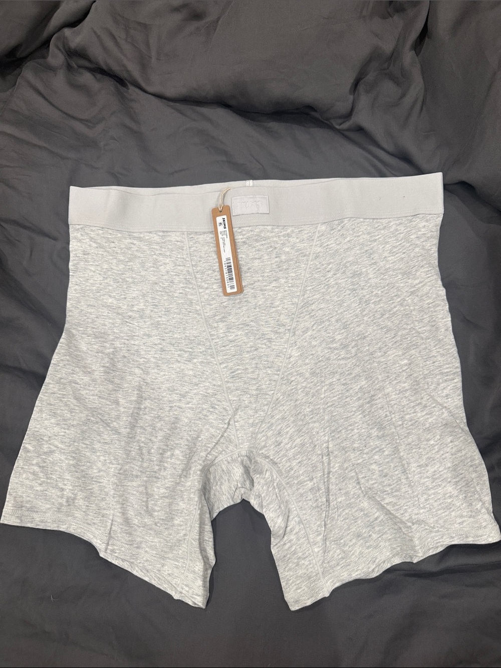 Skims boyfriend boxer size medium. Never worn NWT. light heather grey